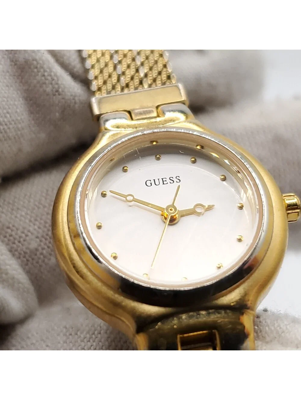 Guess Watch Women 23mm Gold Tone Adjustable Band New Battery